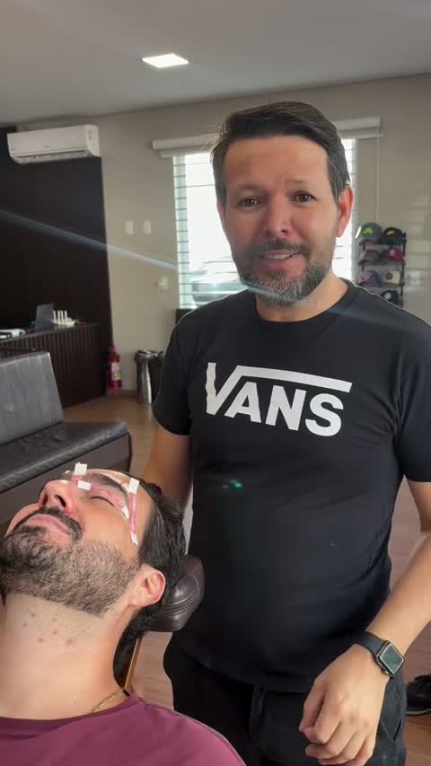 Higienização da Sobrancelha